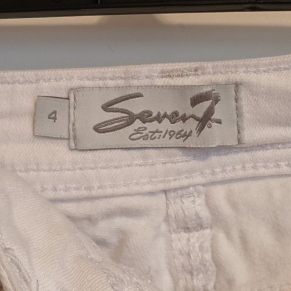 3/$20 / Seven7 / White Denim Shorts - Picture 5 of 8